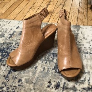 Kenneth Cole Leather Wedges